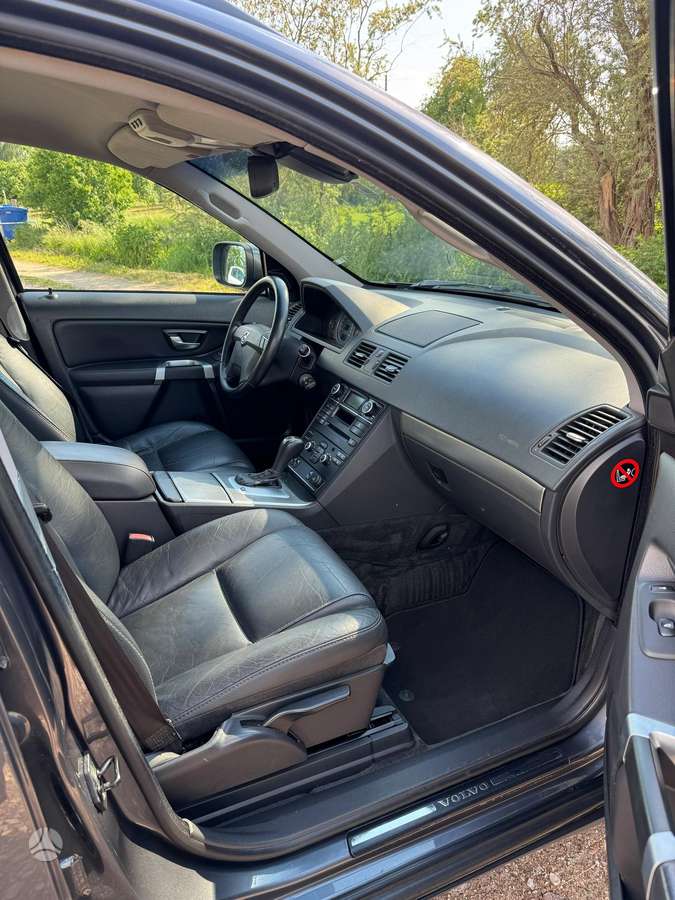 Volvo XC90 - 10