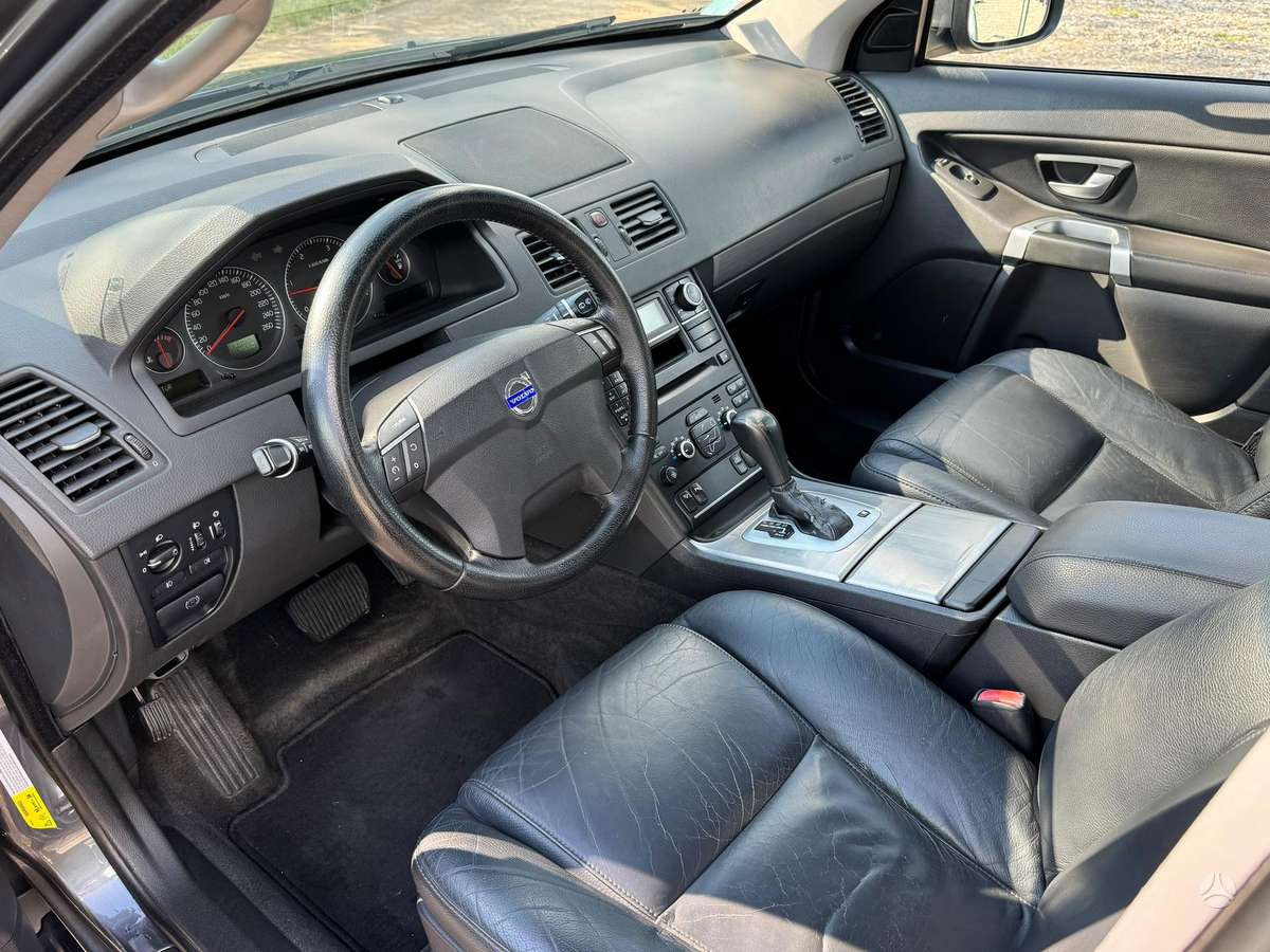 Volvo XC90 - 12