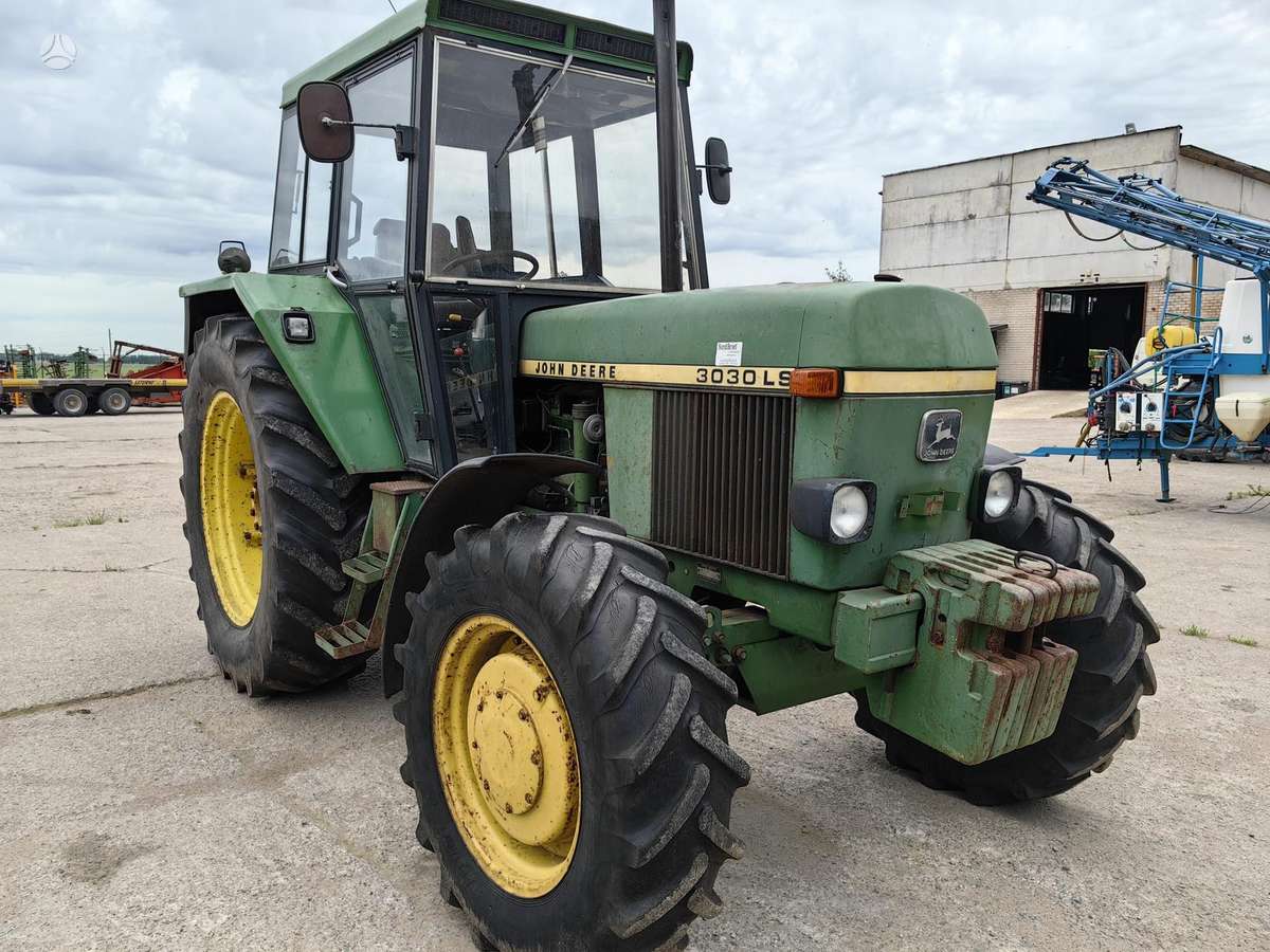 John Deere 3030 LS, traktori