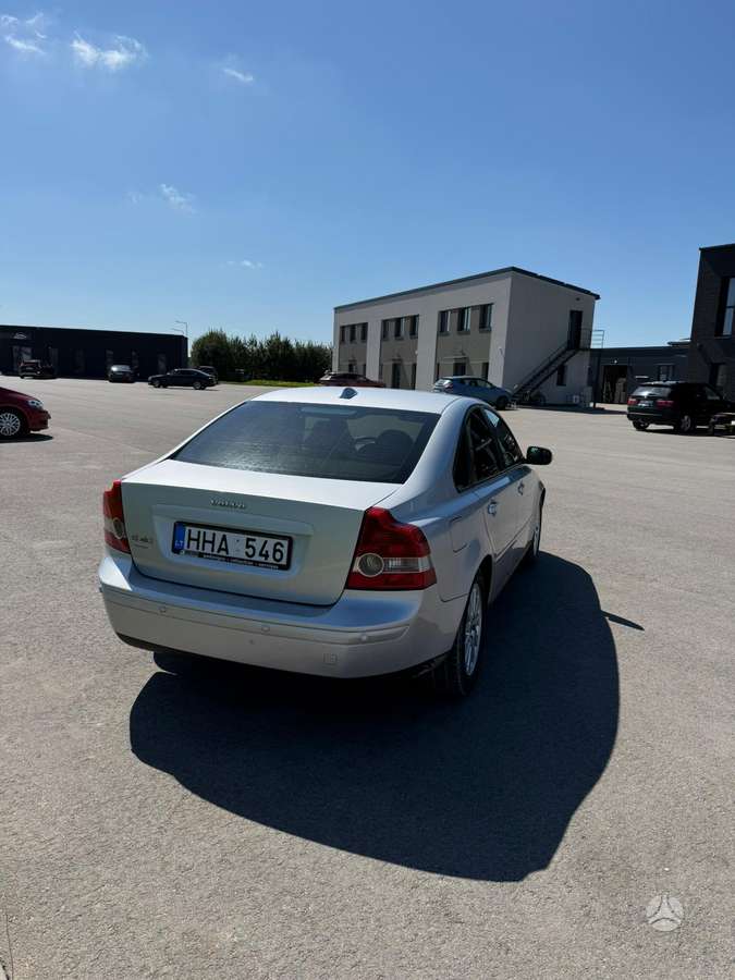 Volvo S40, 2.4 l., Седан