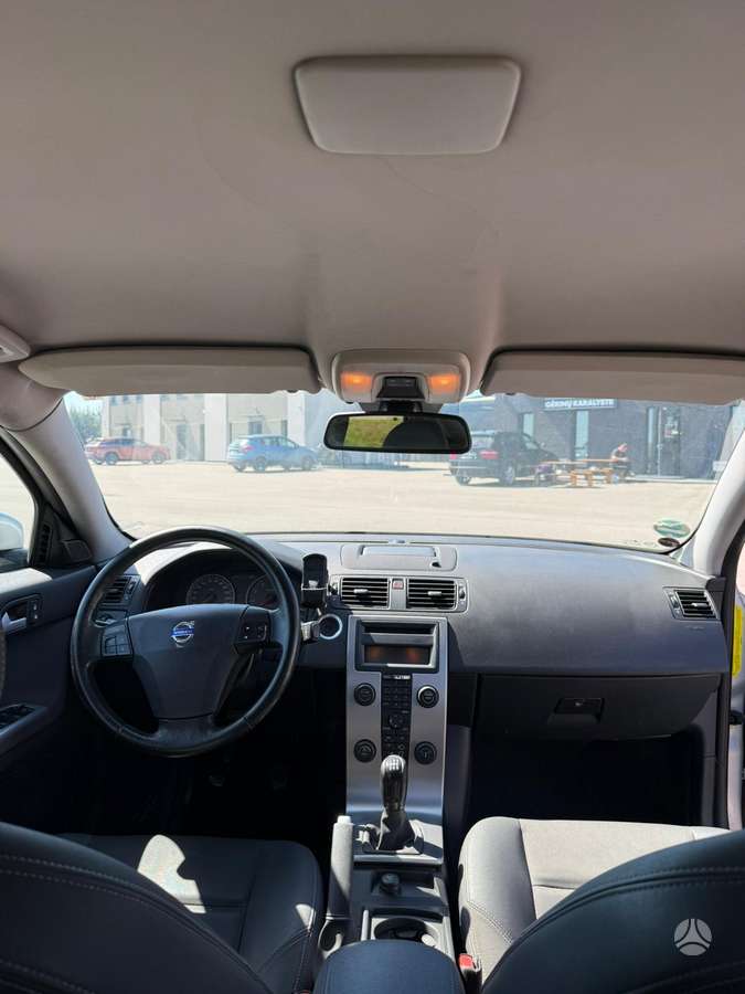 Volvo S40, 2.4 l., Седан