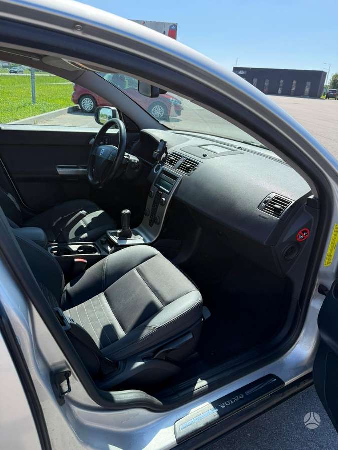 Volvo S40, 2.4 l., Седан