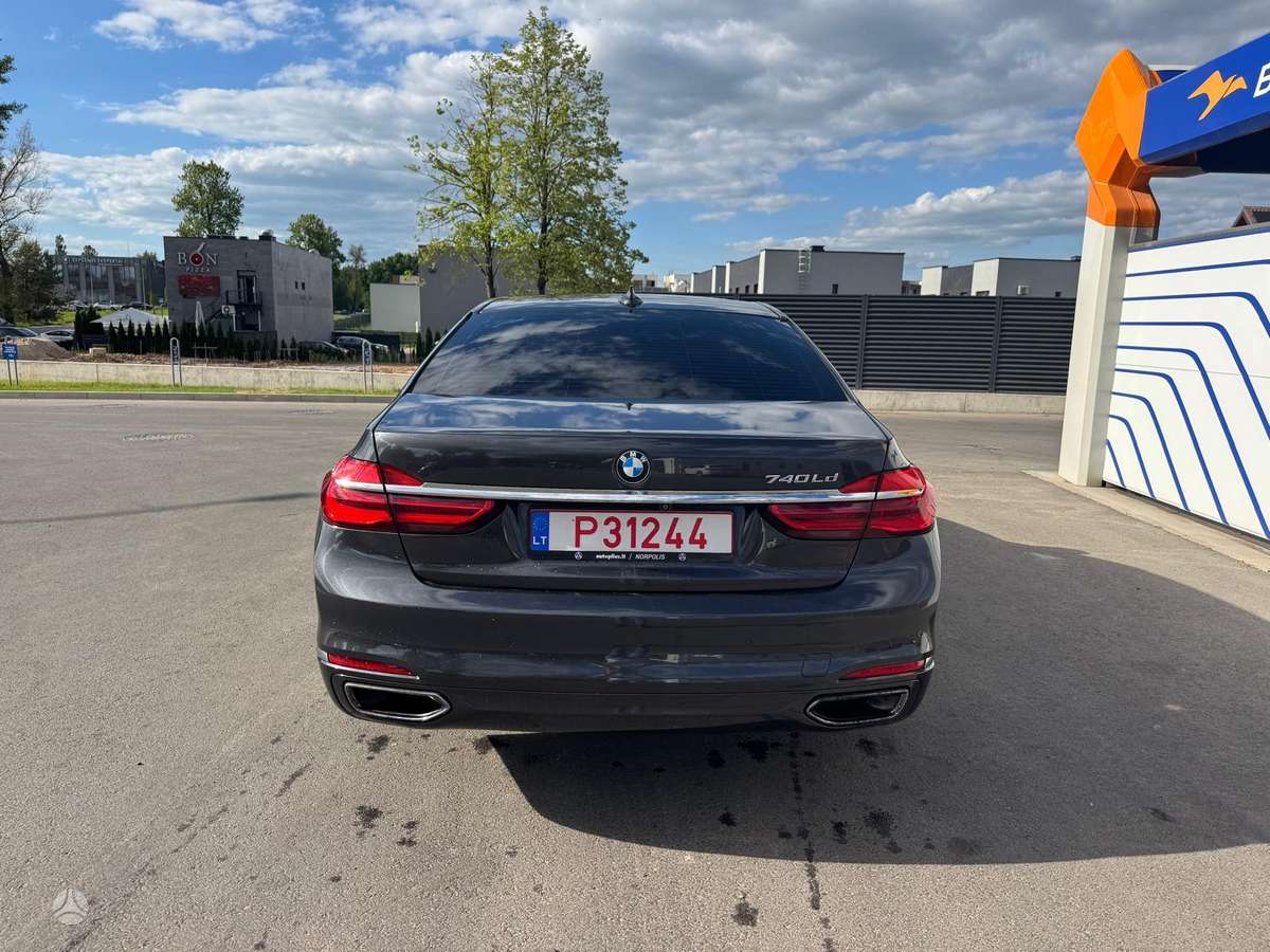 BMW 740, 3.0 l., Лимузин