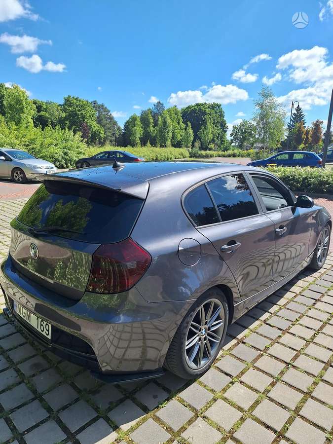 BMW 120, 2.0 l., hatchback