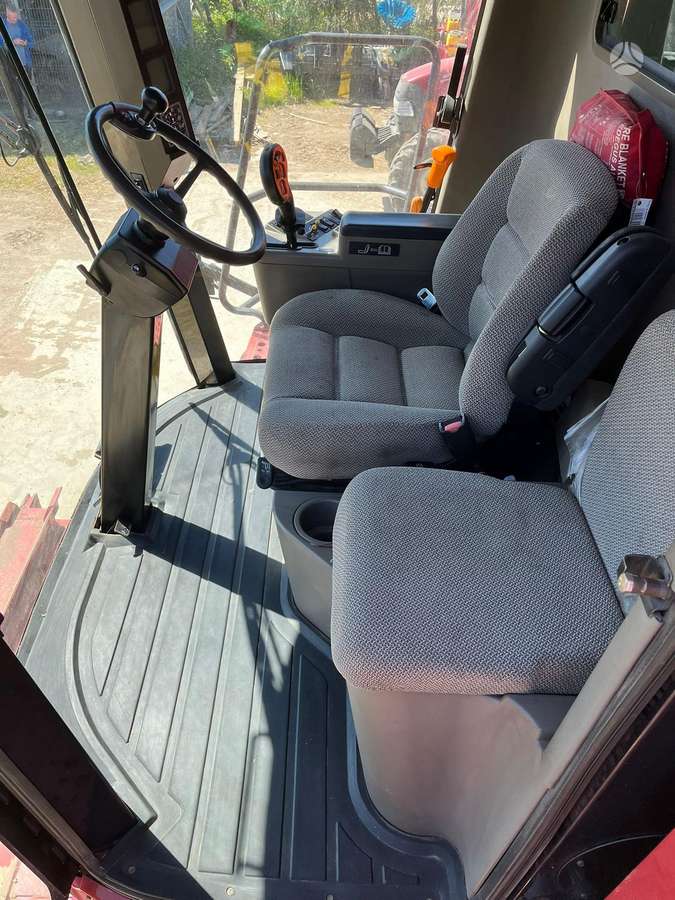 Case-IH 5088, combine harvesters