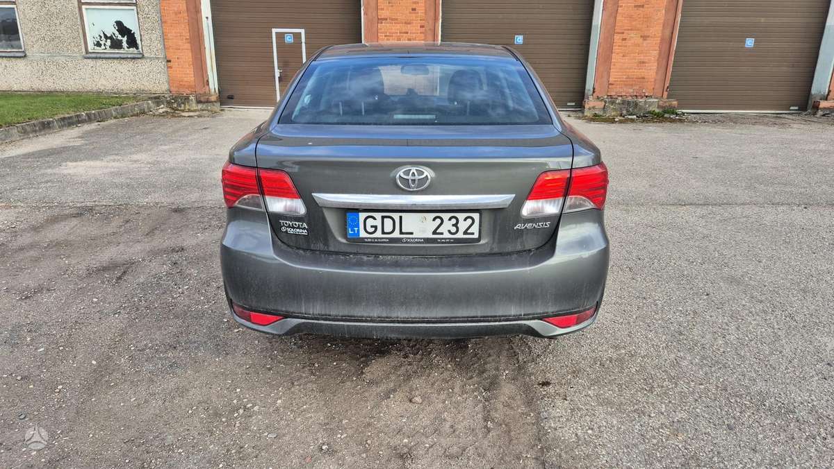 Toyota Avensis - 4
