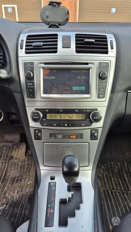 Toyota Avensis - 9