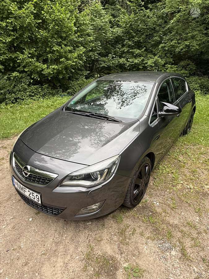 Opel Astra, 1.4 l., Хэтчбек