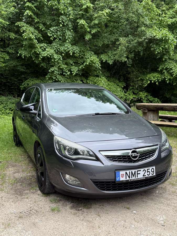 Opel Astra, 1.4 l., Хэтчбек