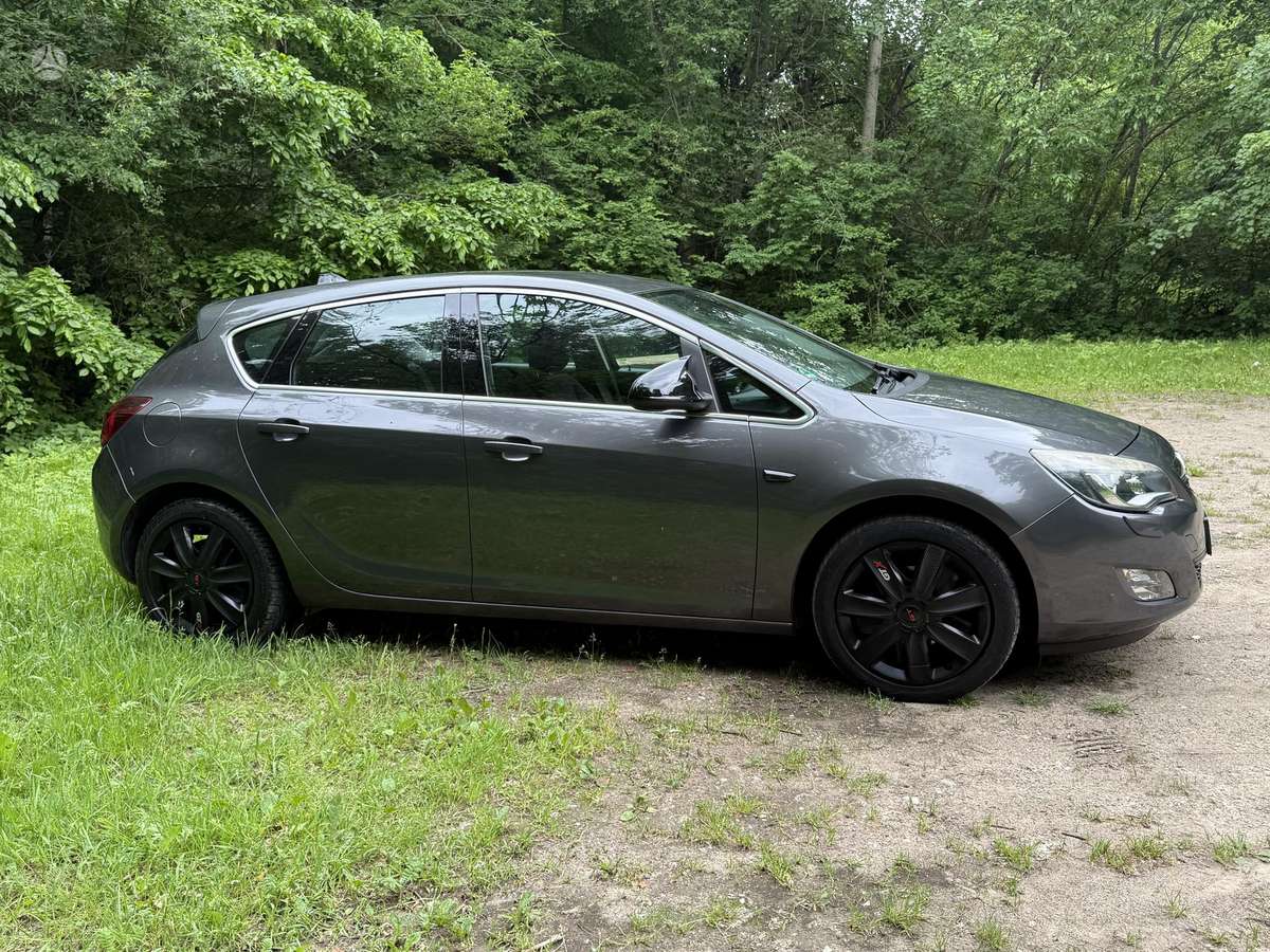 Opel Astra, 1.4 l., Хэтчбек