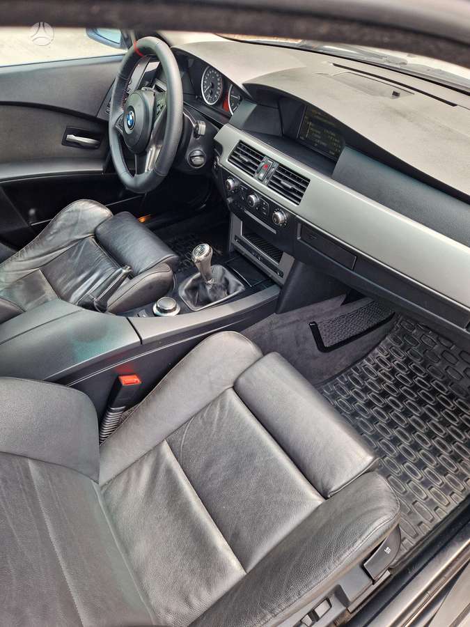 BMW 520, sedanas