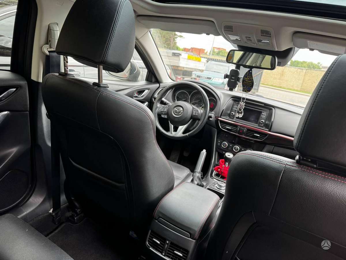Mazda 6, 2.2 l., Седан