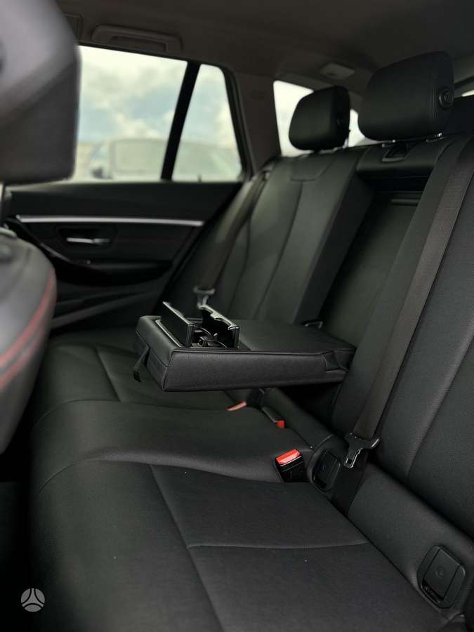 BMW 318, 2.0 l., wagon