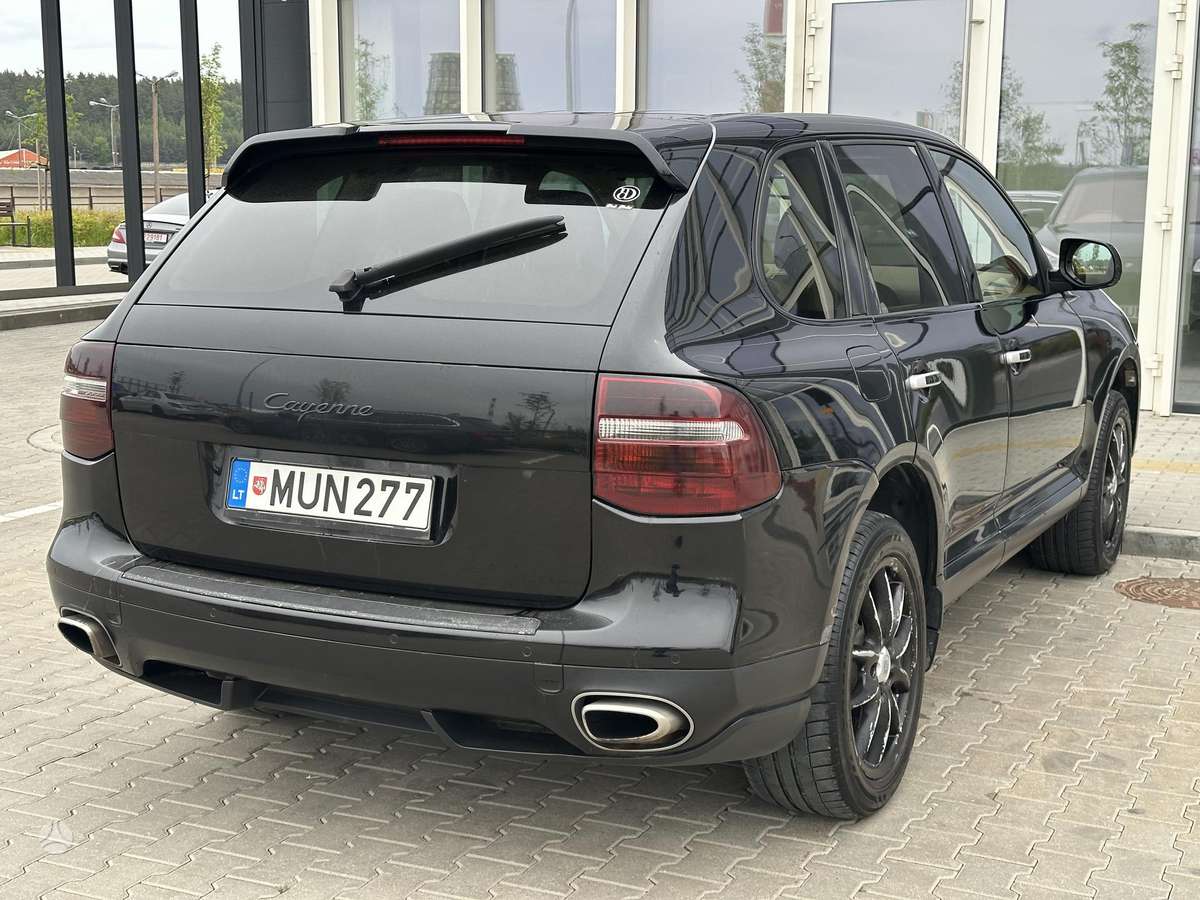 Porsche Cayenne - 6