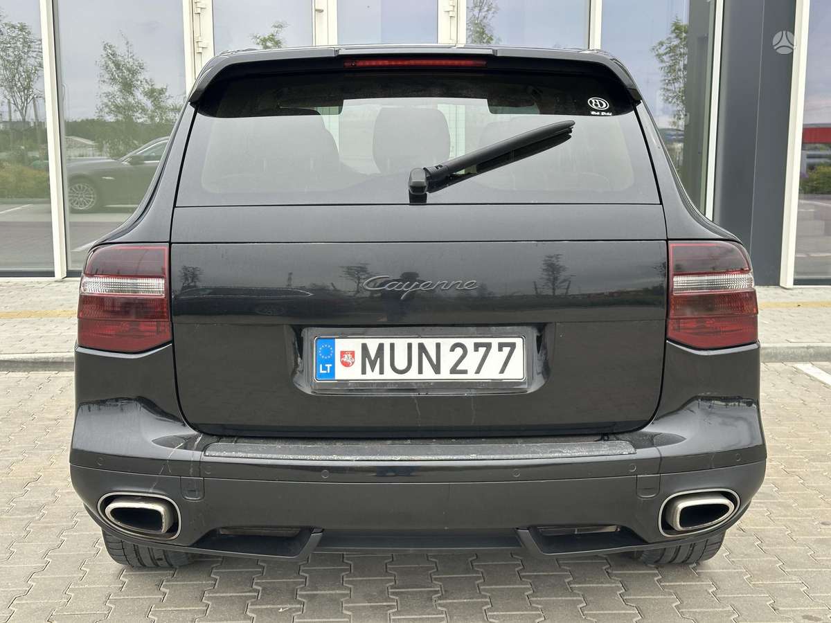 Porsche Cayenne - 5