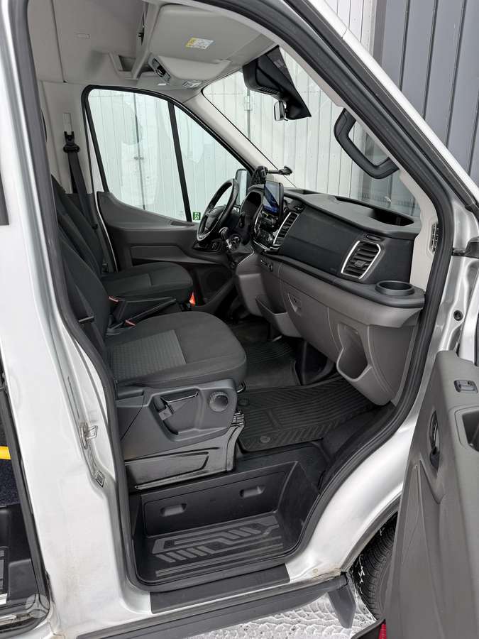 Ford Transit, passenger minibus