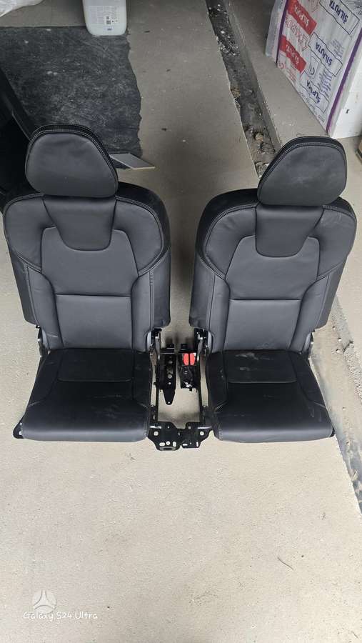 Volvo XC90 salono detalės