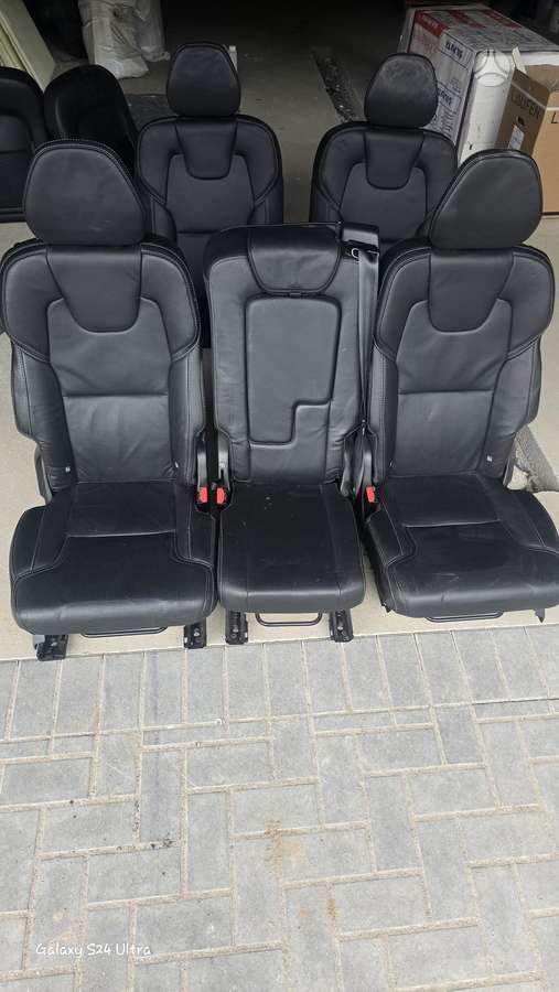 Volvo XC90 salono detalės