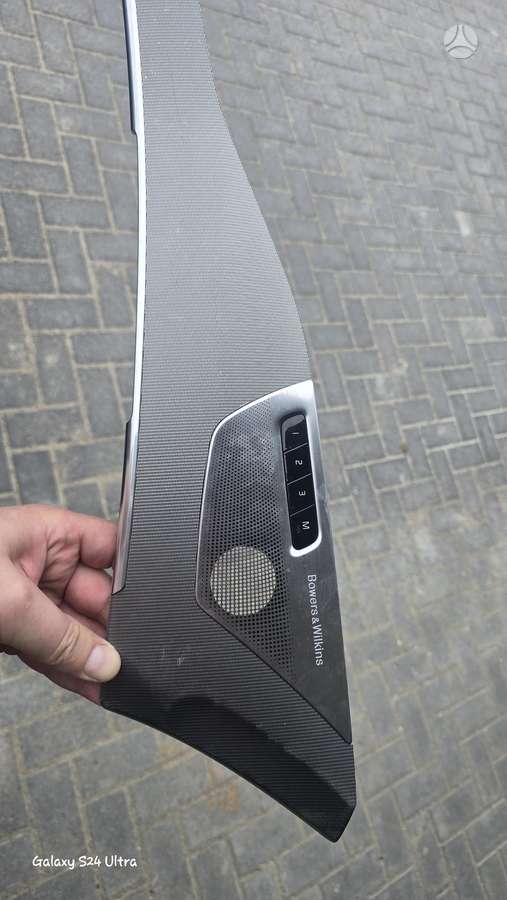 Volvo XC90 salono detalės