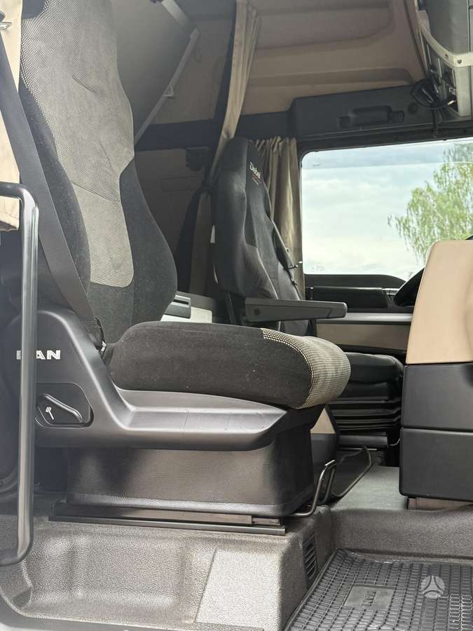 MAN TGX 26.510, auto transporters