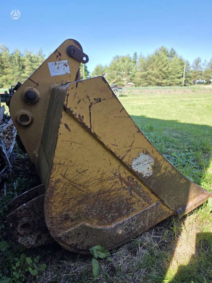 John Deere C/N60, buckets