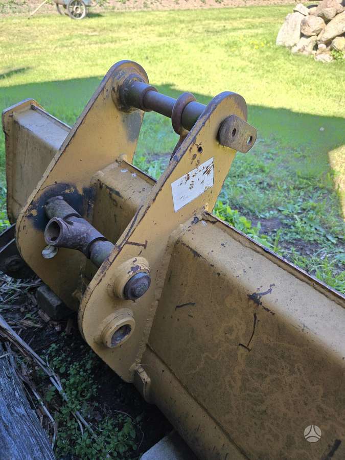 John Deere C/N60, buckets