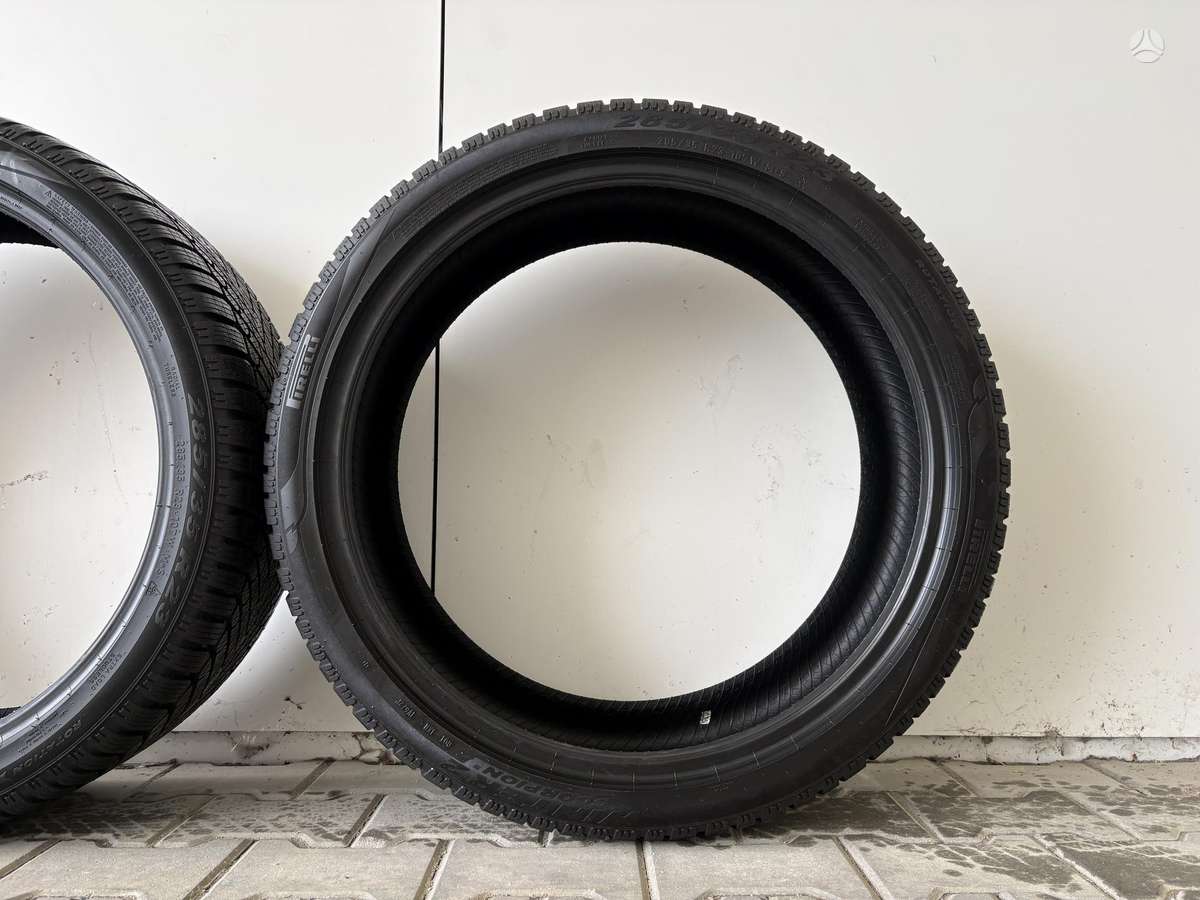 Pirelli Scorpion Winter 2, winter 285/35 R23