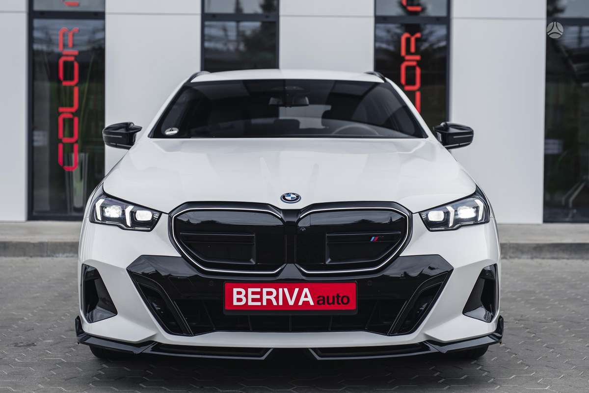 BMW i5, 81 kWh, wagon