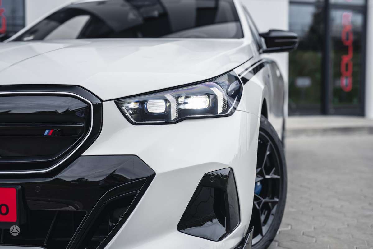 BMW i5, 81 кВт·ч, Универсал