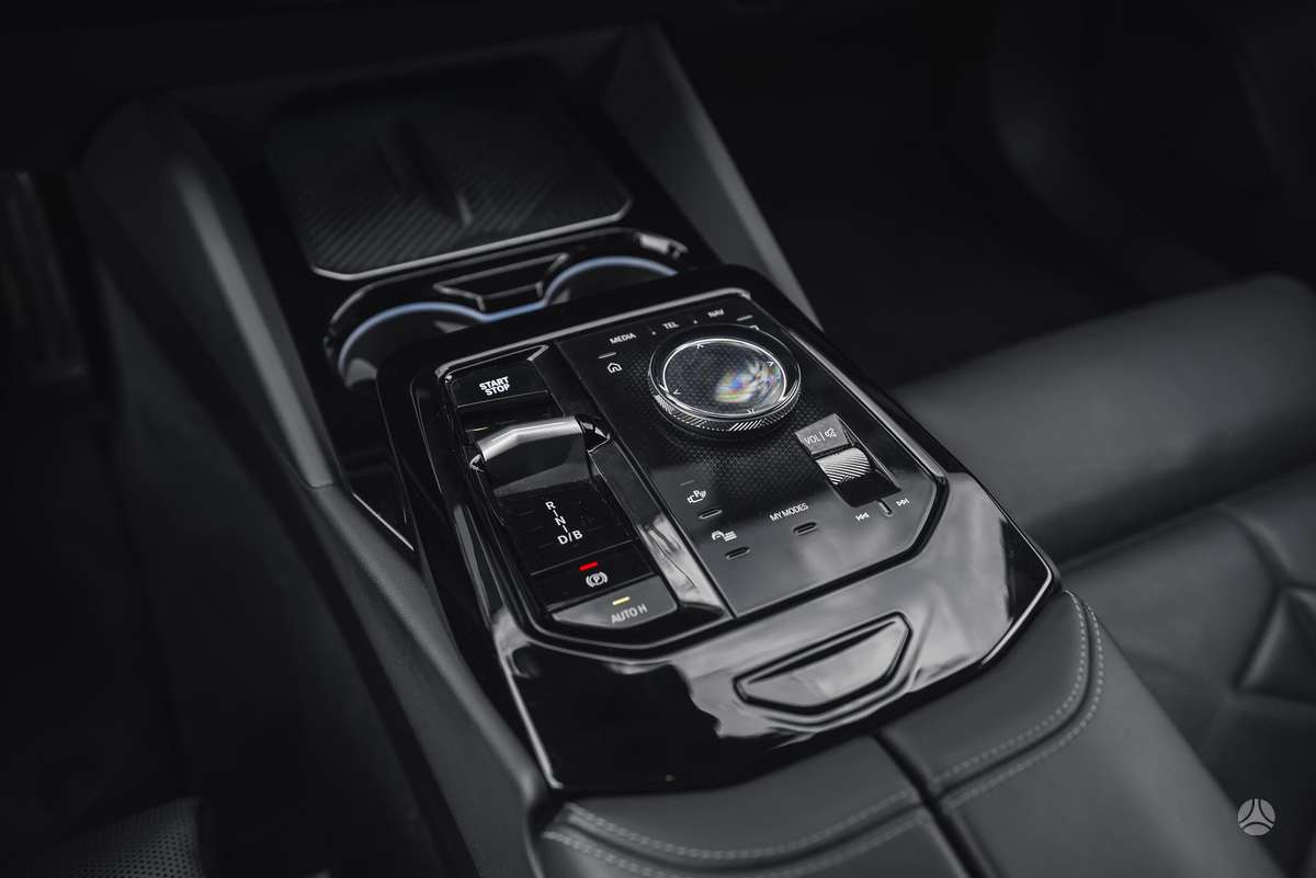 BMW i5, 81 kWh, wagon