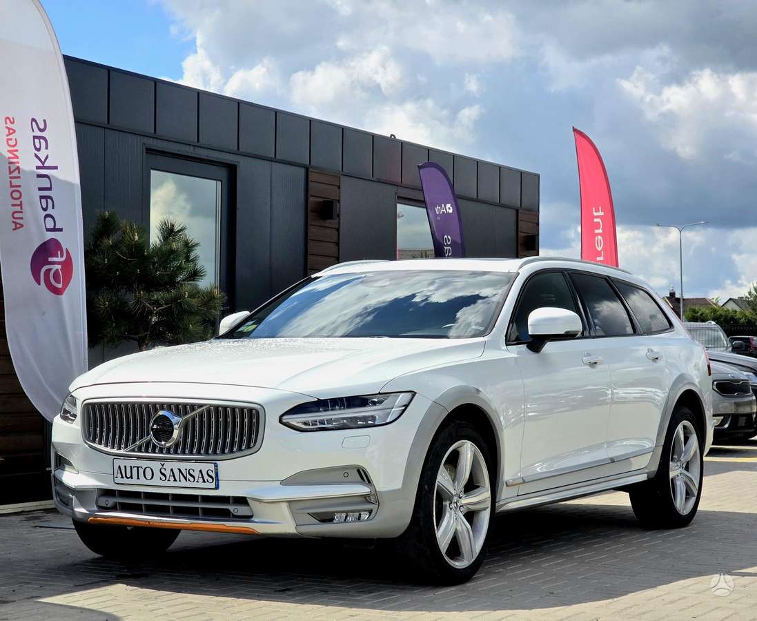 Volvo V90 Cross Country - 2