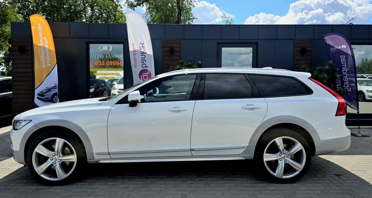 Volvo V90 Cross Country - 5