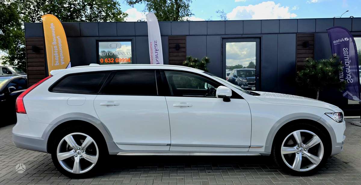 Volvo V90 Cross Country - 6
