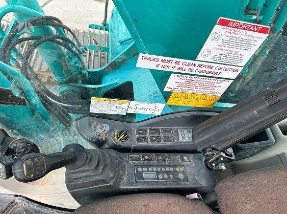 Kobelco SK210LC-9, excavator