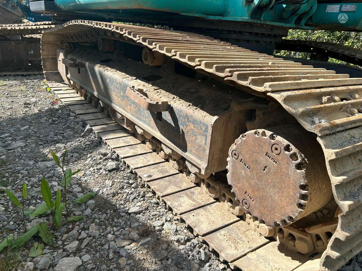 Kobelco SK210LC-9, excavator