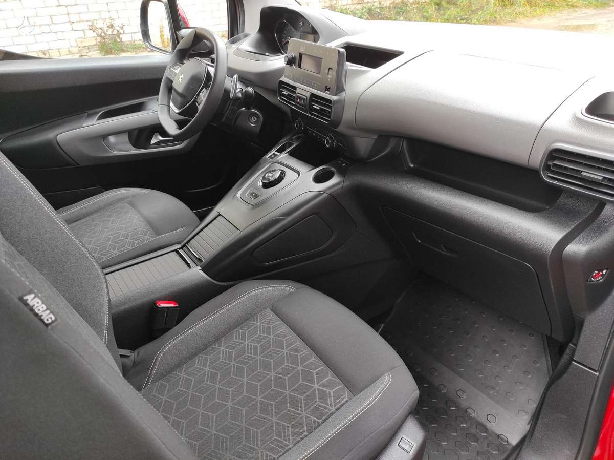 Peugeot Rifter - 8