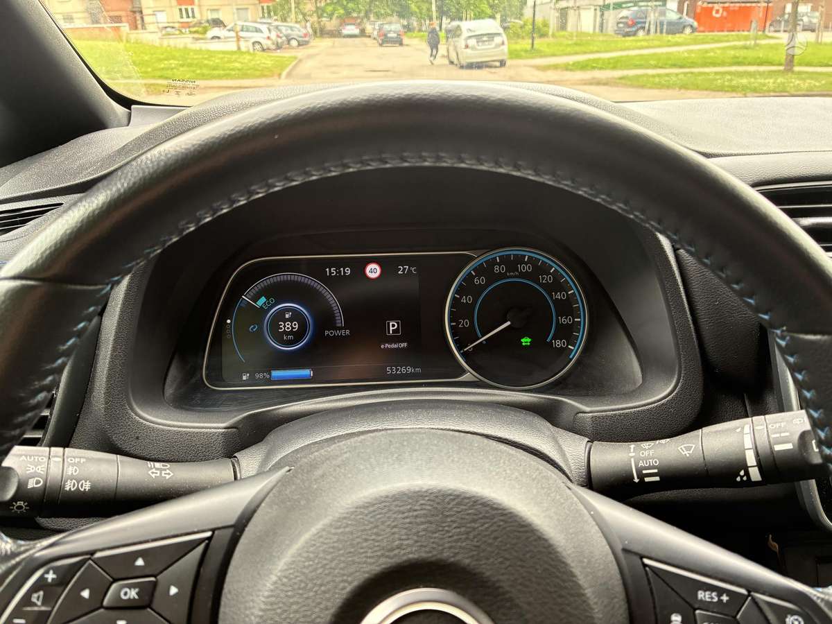 Nissan Leaf, 62 kWh, hatchback