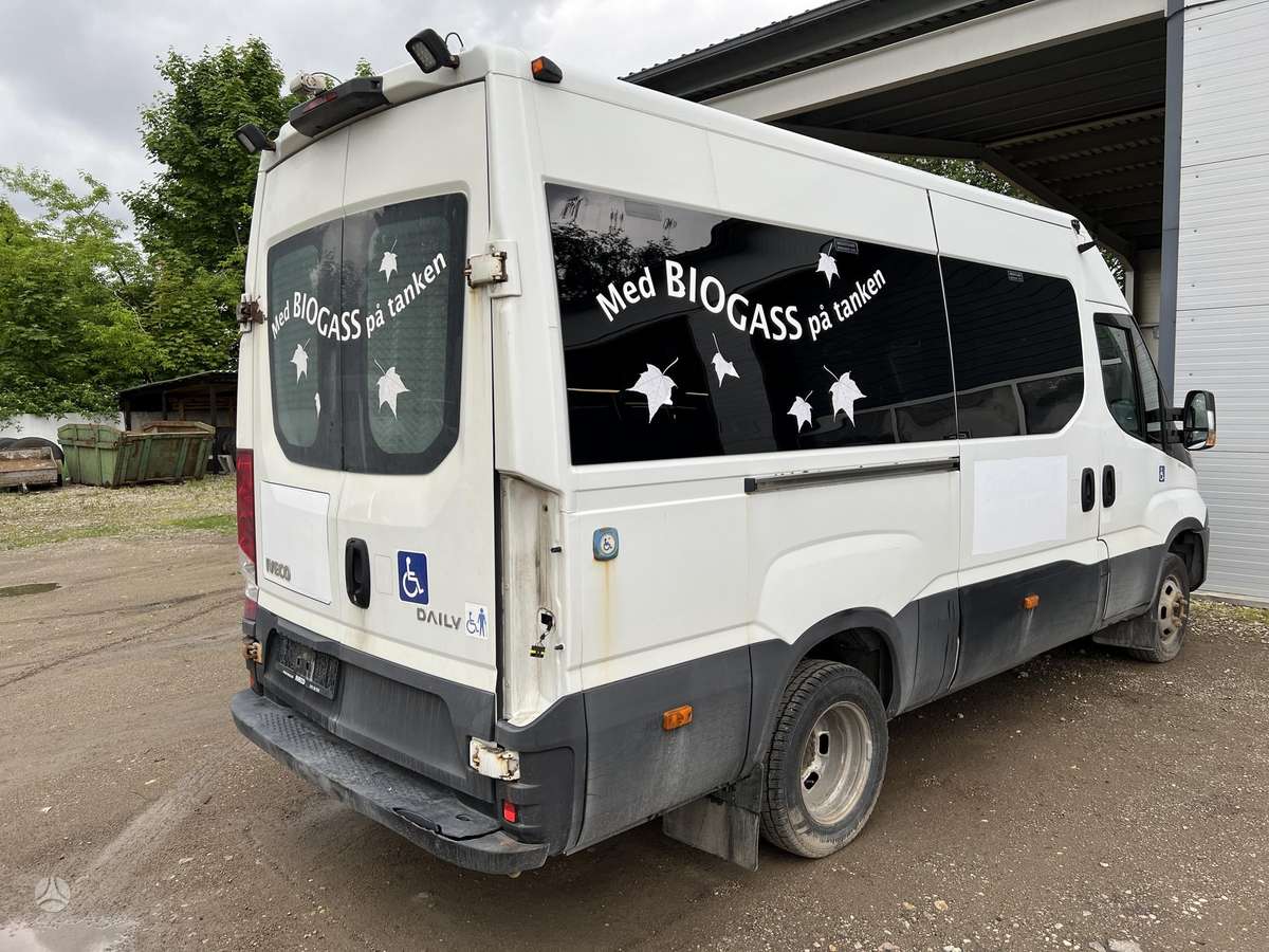 Iveco Daily, passenger vans