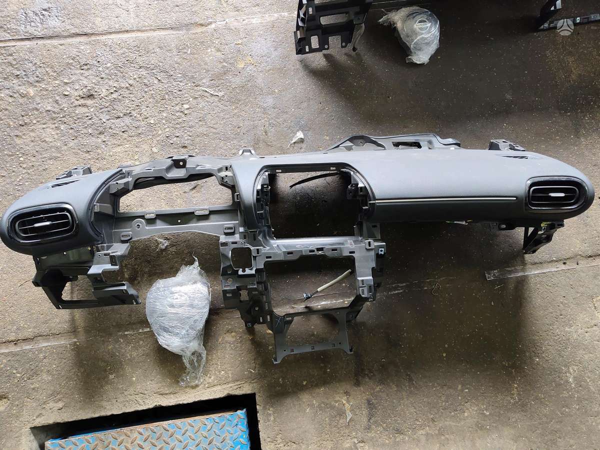 Toyota Yaris Cross dashboard