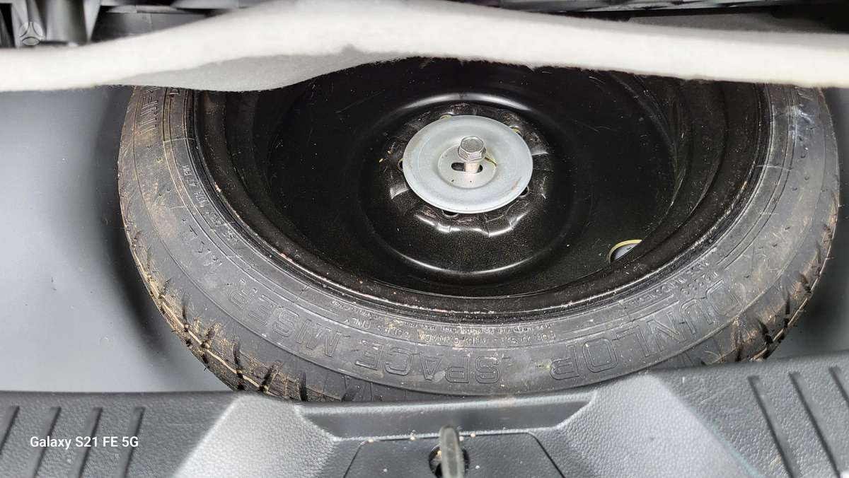 Mazda 5, 2.0 l., Минивэн