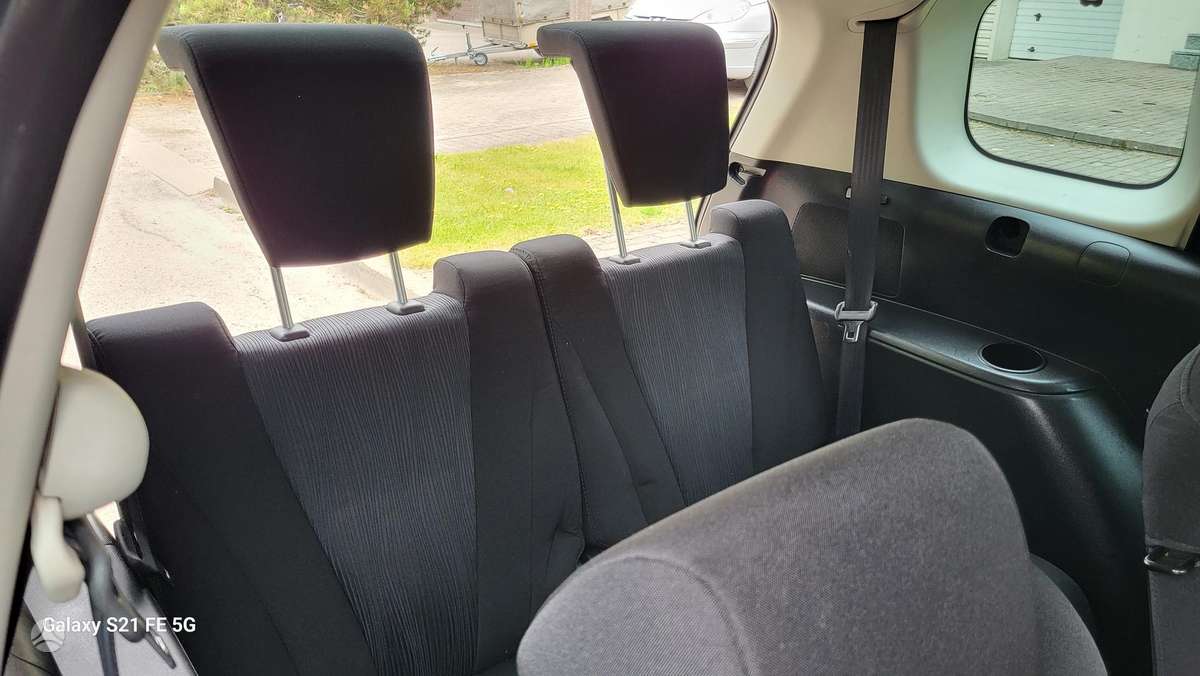 Mazda 5, 2.0 l., Минивэн