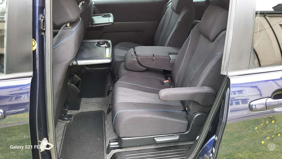 Mazda 5, 2.0 l., Минивэн