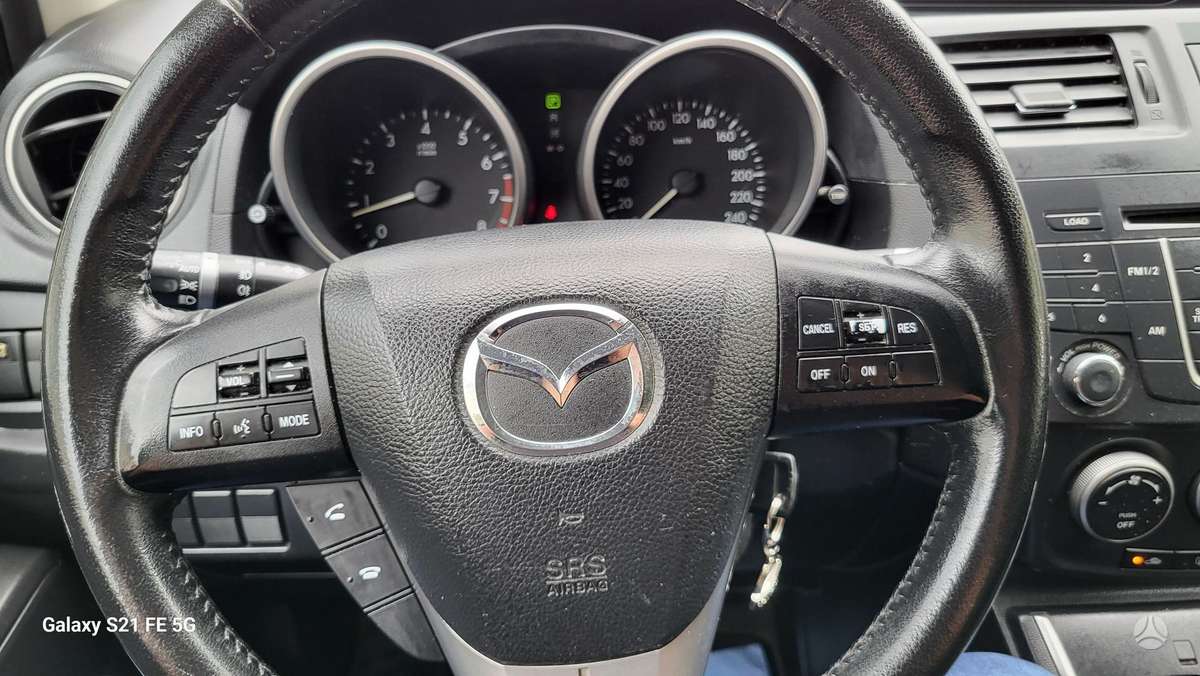 Mazda 5, 2.0 l., Минивэн