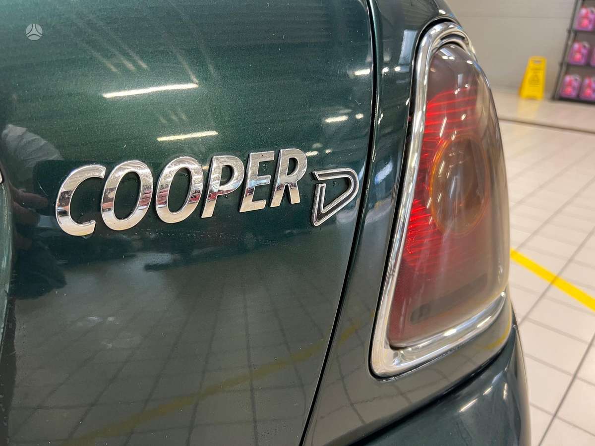 Mini Cooper, 1.6 l., hatchback