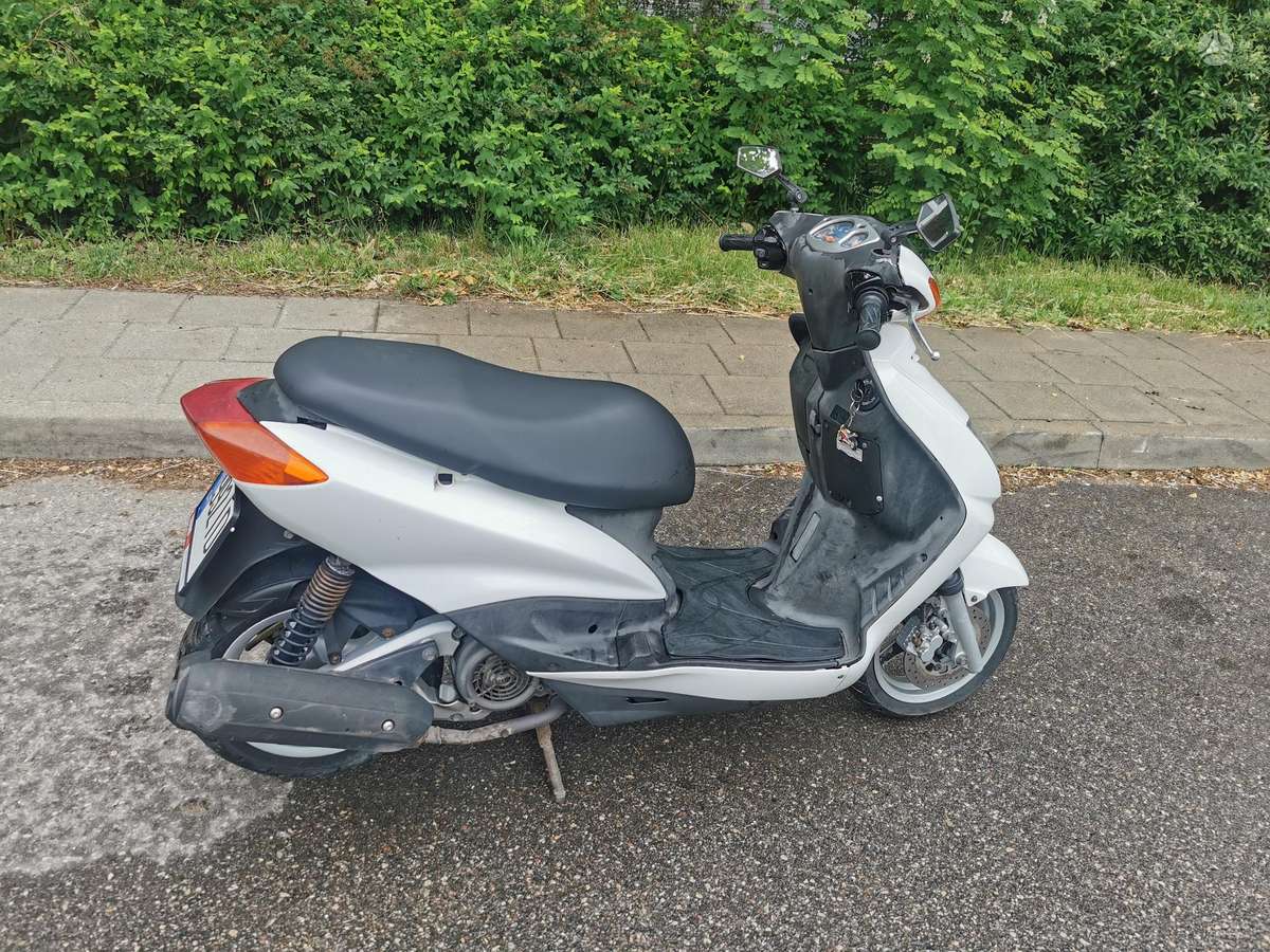Yamaha MBK 125cc, scooters / mopeds
