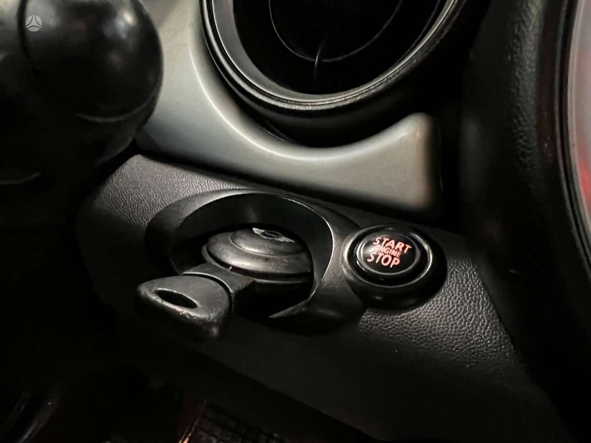 Mini Cooper, 1.6 l., hatchback
