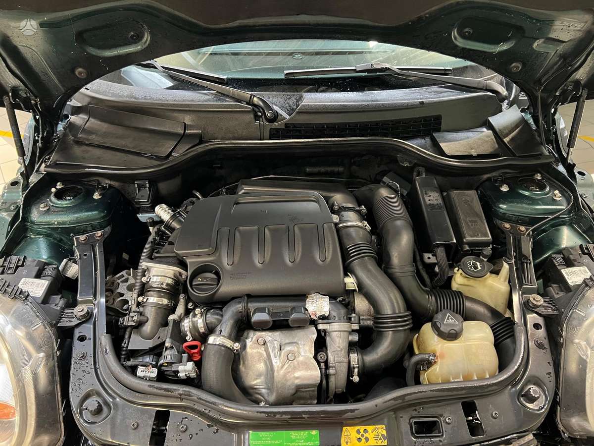 Mini Cooper, 1.6 l., hatchback
