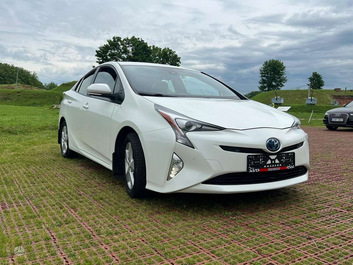 Toyota Prius - 1