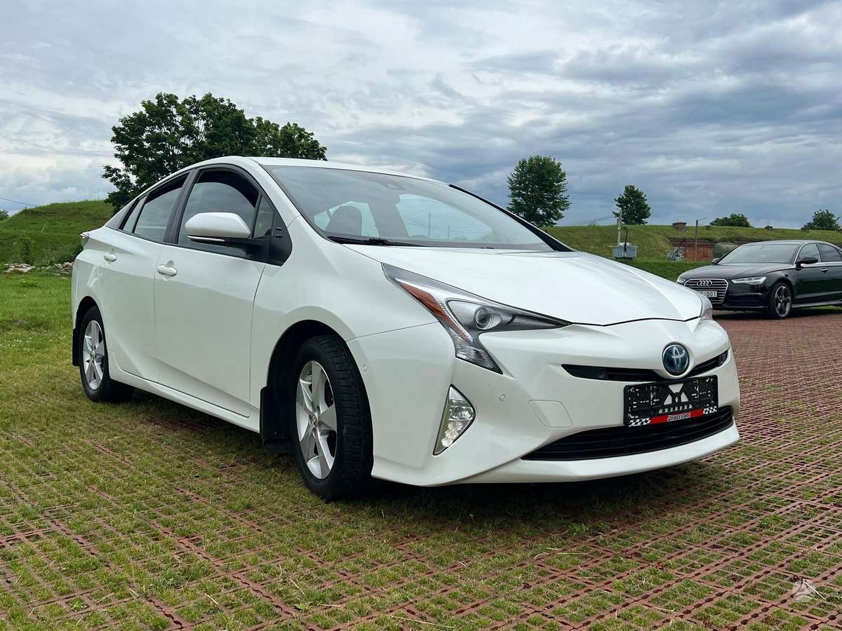 Toyota Prius - 2
