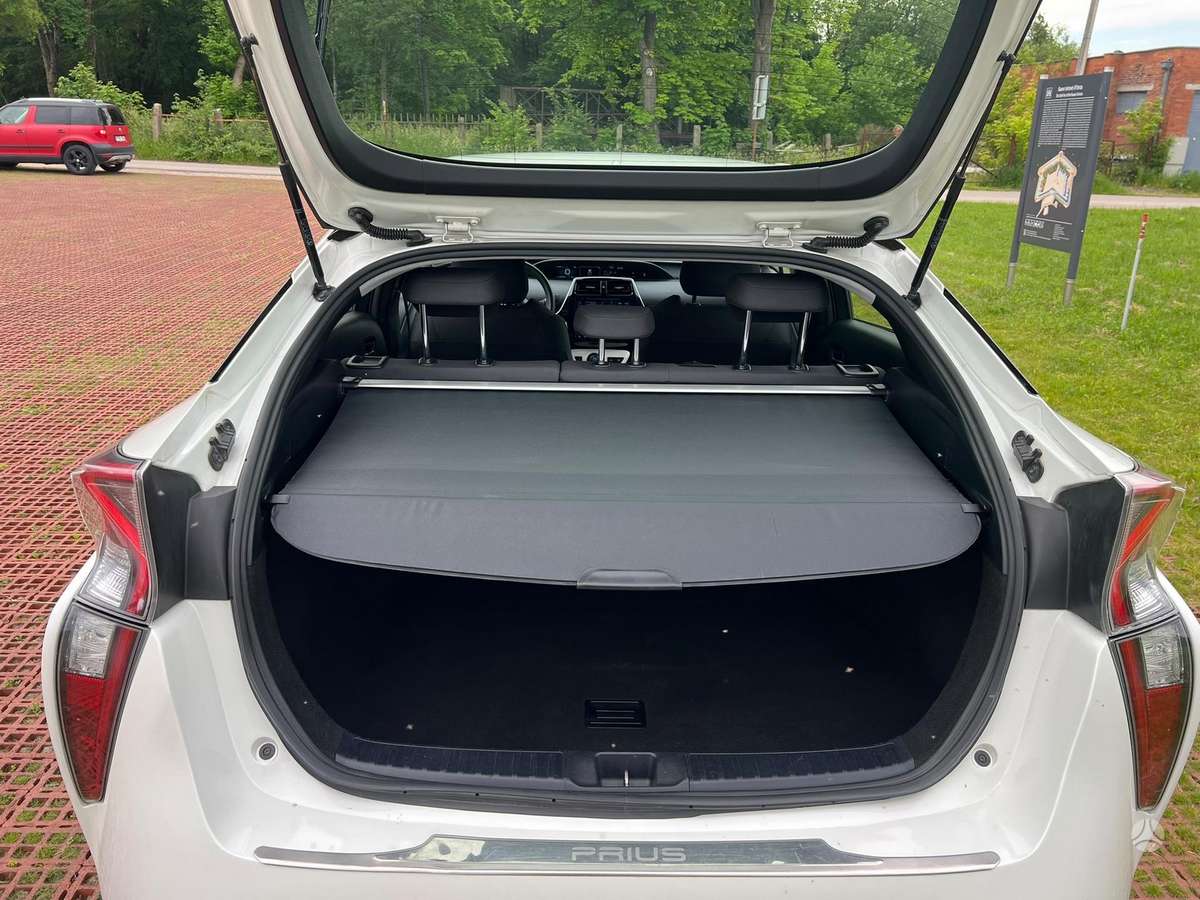 Toyota Prius - 10